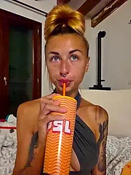 Freechat kylie_blck on StripChat