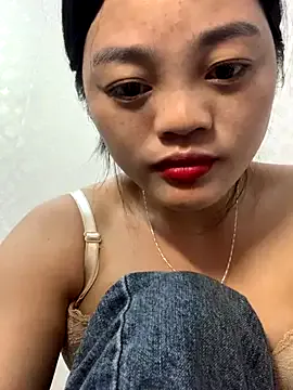 lana-kan on StripChat