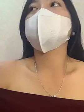 lana-kan on StripChat