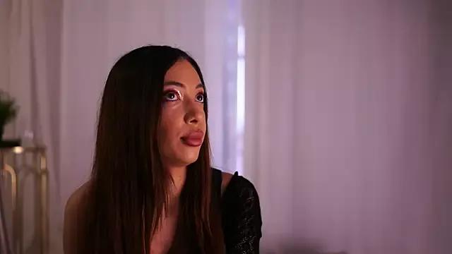 Freechat LaylaKristall on StripChat