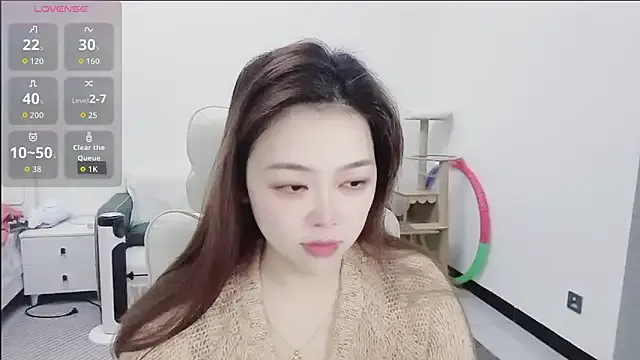 Lcey_66 on StripChat