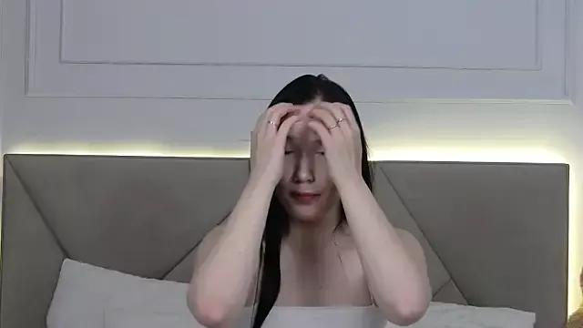 LeilaLow on StripChat
