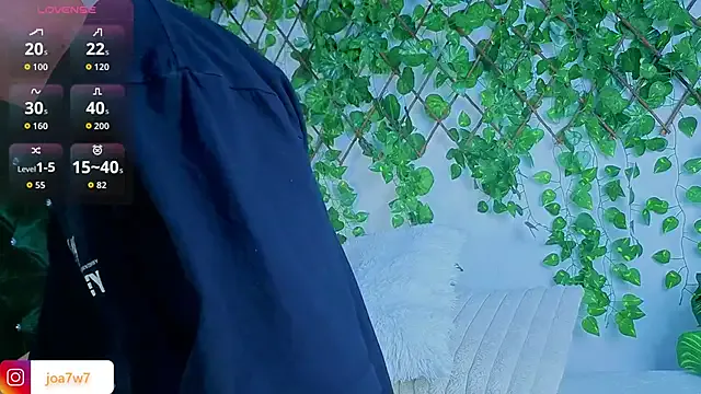 Levii_Ackermann on StripChat