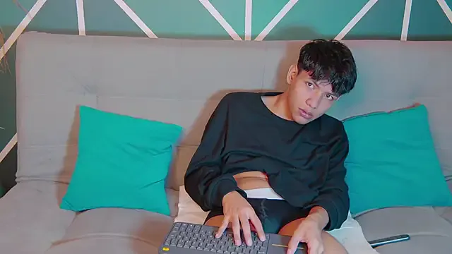 Liam_Sinclair on StripChat