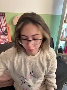 lilly_sweett — squiert yellow rain 