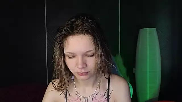 Freechat LitaBrom on StripChat