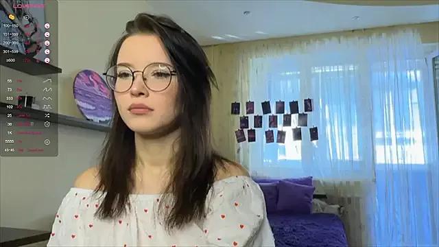 lolly_by on StripChat 