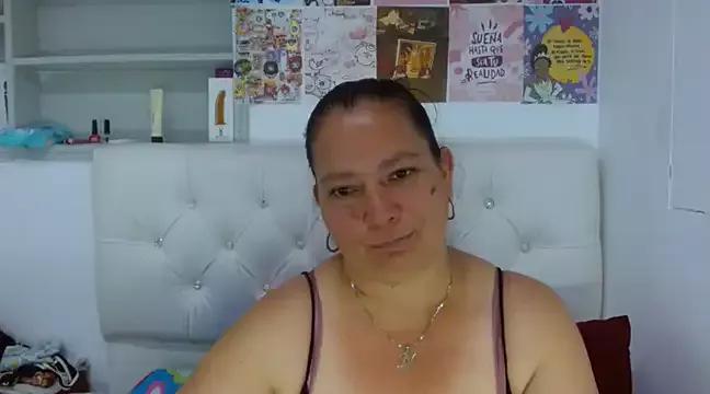 loly47 on StripChat 