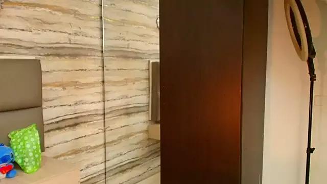 Lovers_21 from StripChat