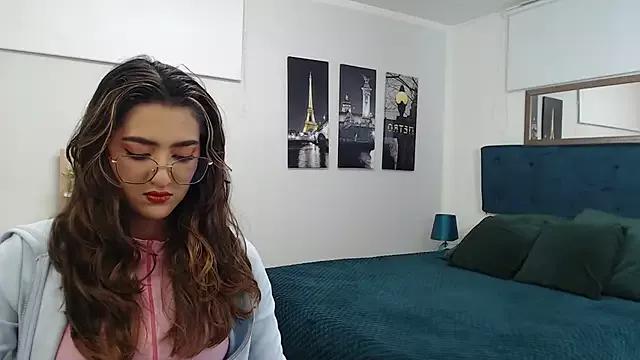 madame_lottie from StripChat