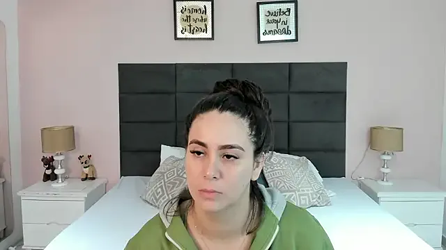 MadisonJenner on StripChat