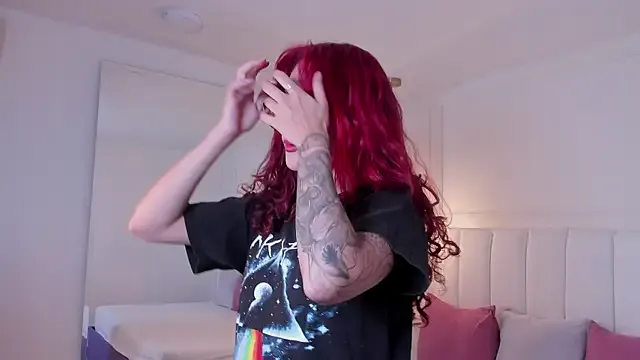 mae_lyra on StripChat