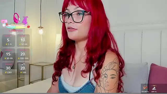 mae_lyra — show FEET