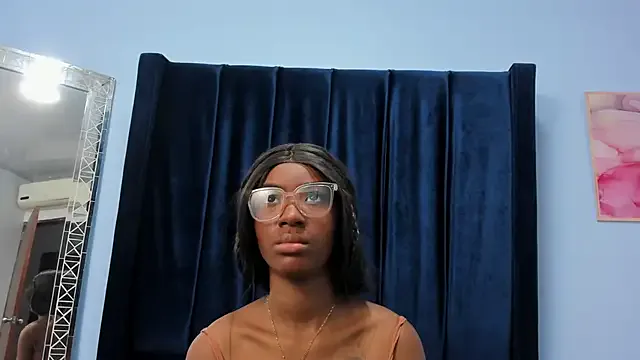 MarianRosse — Show Tits 