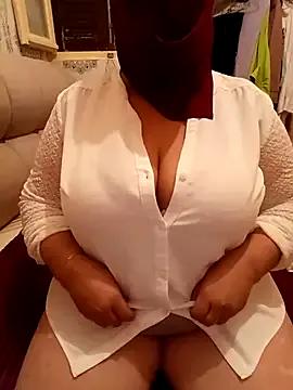 mayakhalyfaa on StripChat 