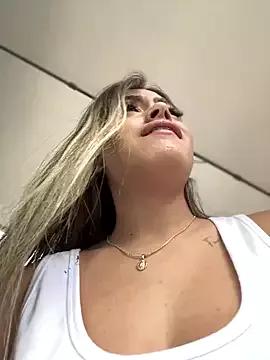 MayaMoanXXX from StripChat