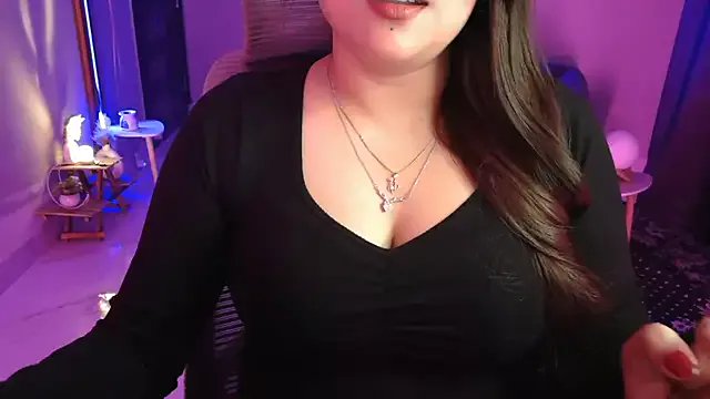 Mitikaa on StripChat 
