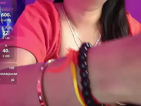 Mitikaa on StripChat 