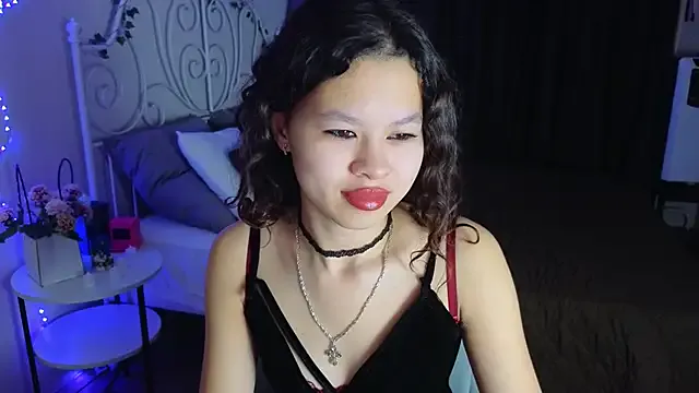 moco_choco on StripChat