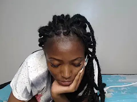 nanaswee on StripChat 