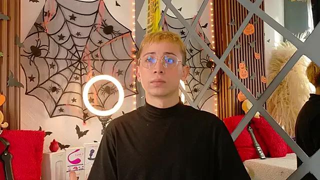 Naughty__Chriss from StripChat