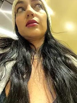 Ninabigtitied from StripChat