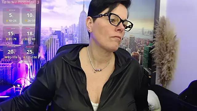 ninarandmann on StripChat 