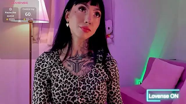 NinaVall on StripChat 