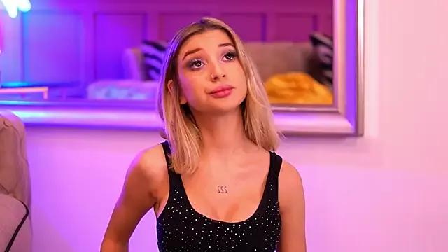 Freechat OdetteMason on StripChat