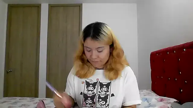 preetty_vaal — Ride dildo + spank pussy