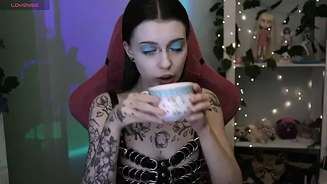 prettybones on StripChat