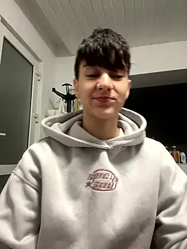 ravenryx on StripChat