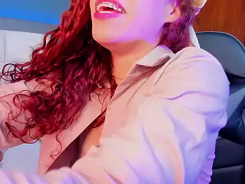 RED_VIOLETH — Show pussy