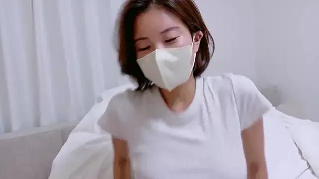 riko_oxo on StripChat