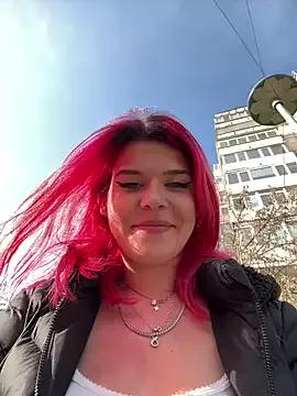 RiriRoseey on StripChat 