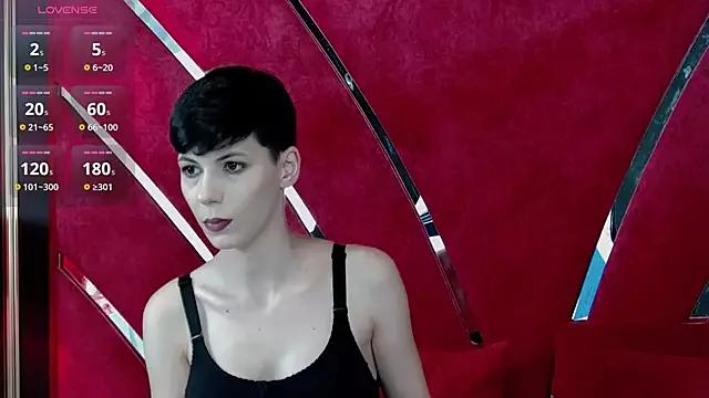 Roxxy_Rouge on StripChat