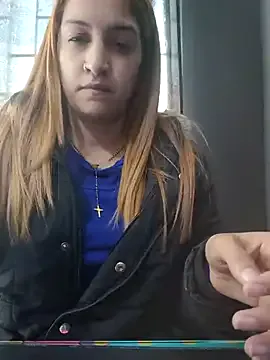 Ruby_hott — show pussy + Squiert 