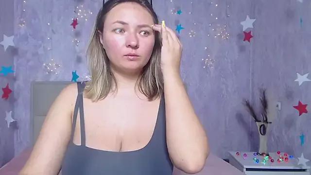 SallyVerda on StripChat 