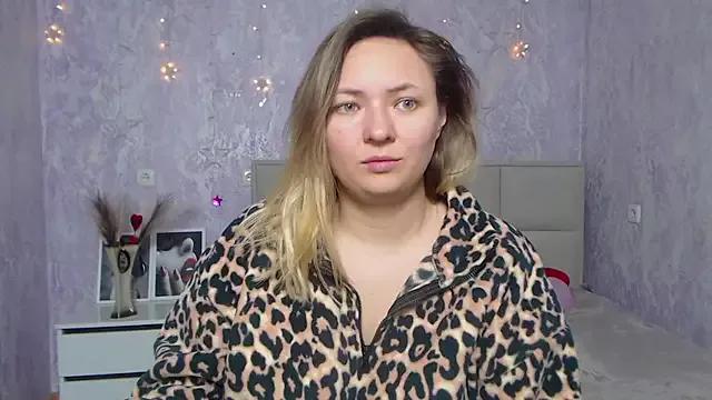 SallyVerda on StripChat 