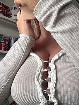 sammyqueenx21 on StripChat 