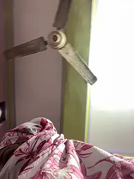 Sandhya_77 on StripChat