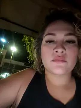 Sara_smiiith211 on StripChat 
