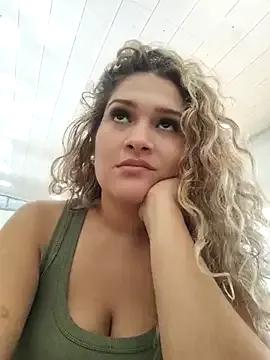 Sara_smiiith211 on StripChat 