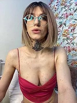 SarahLust on StripChat 