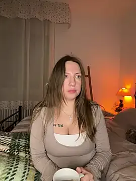 Sashabunny — HUGE DILDO SLOPPY DEEPTHROAT 