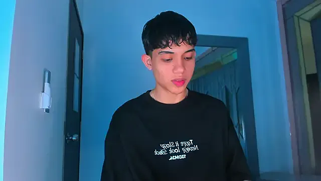 Sebax_Young on StripChat