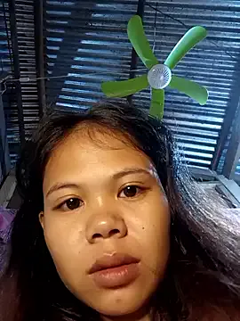 Sexxie_Ella22 on StripChat