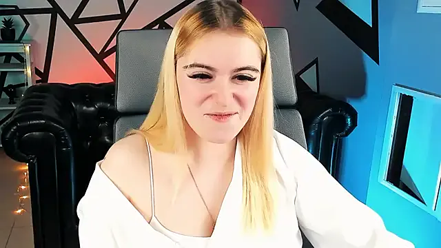 Stef_Nicks — Tell me what kind of porn you like