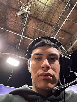 StrokingDaddy4 on StripChat