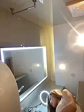 Sunflower-77 from StripChat